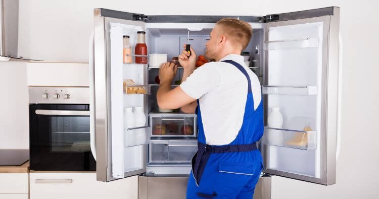 Fridge Repair Service in South Delhi by expert technician from Quick Home Fix